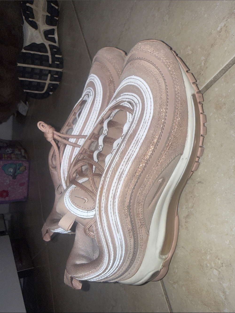 Nike women’s light pink sneakers